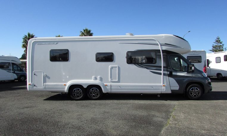 Auto-Trail Frontier Comanche
