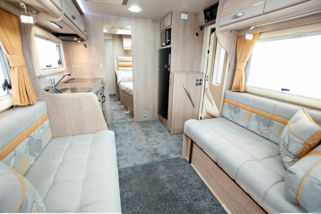 AUTO SLEEPERS CORINIUM FB