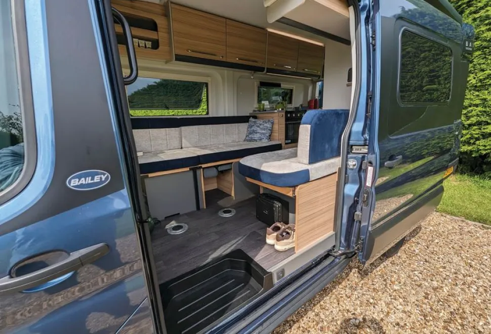 Bailey Endeavour B64