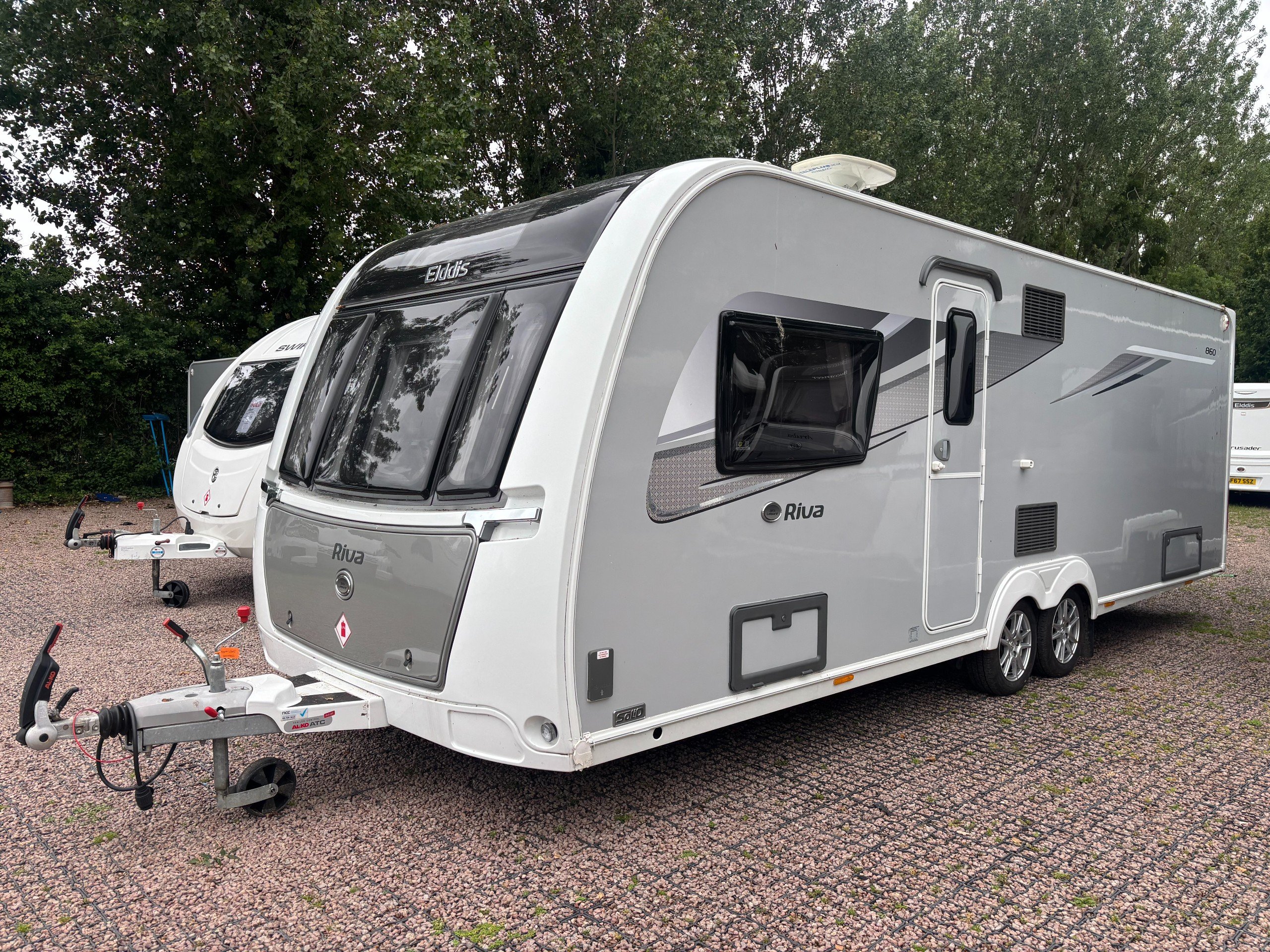 2022 Elddis Avante Riva 860