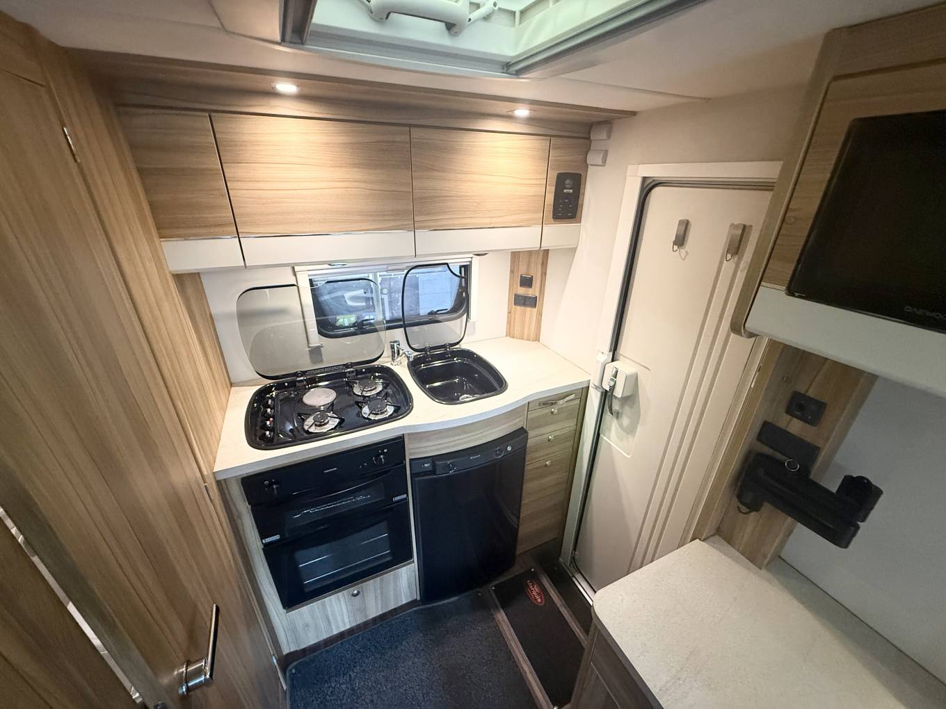 ELDDIS MAJESTIC 295