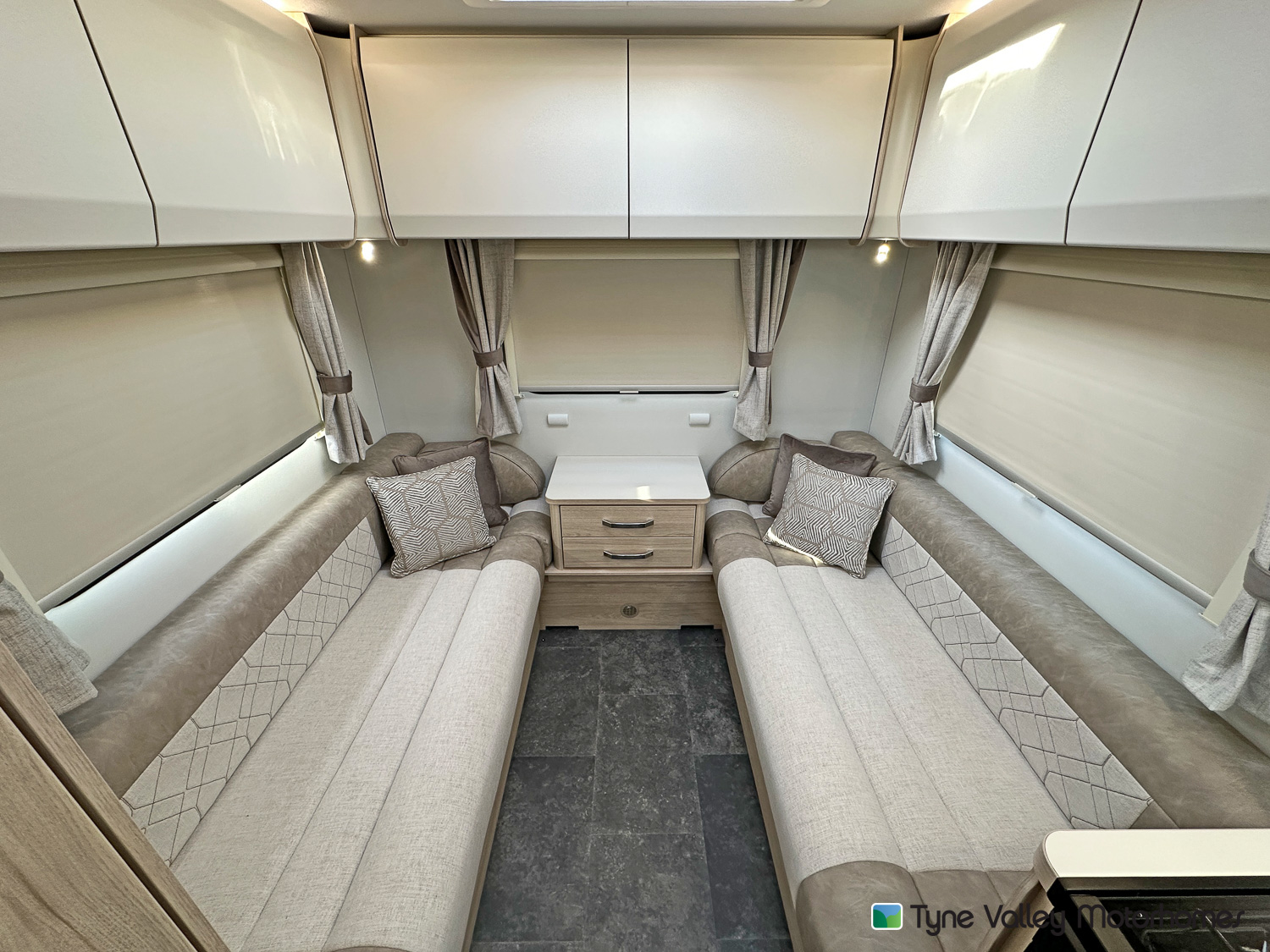2026 Elddis Signature 120 Automatic 2-Berth Rear-Lounge Motorhome