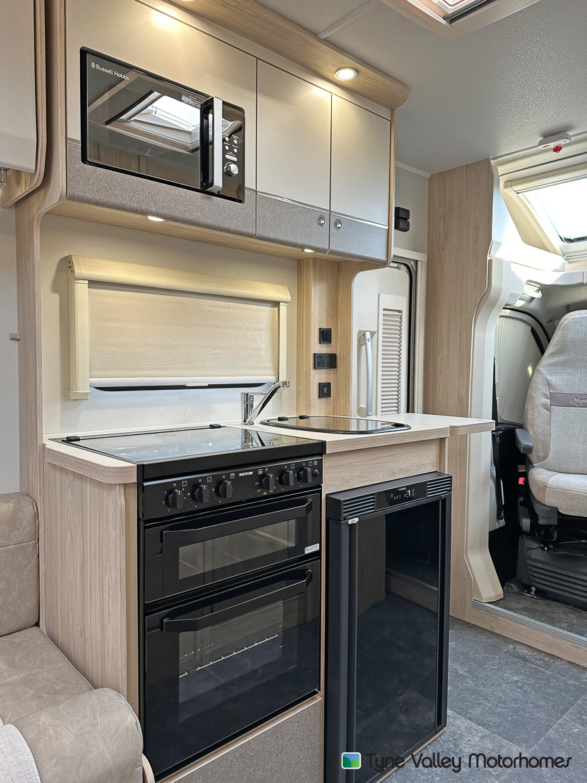 2026 Elddis Signature 120 Automatic 2-Berth Rear-Lounge Motorhome