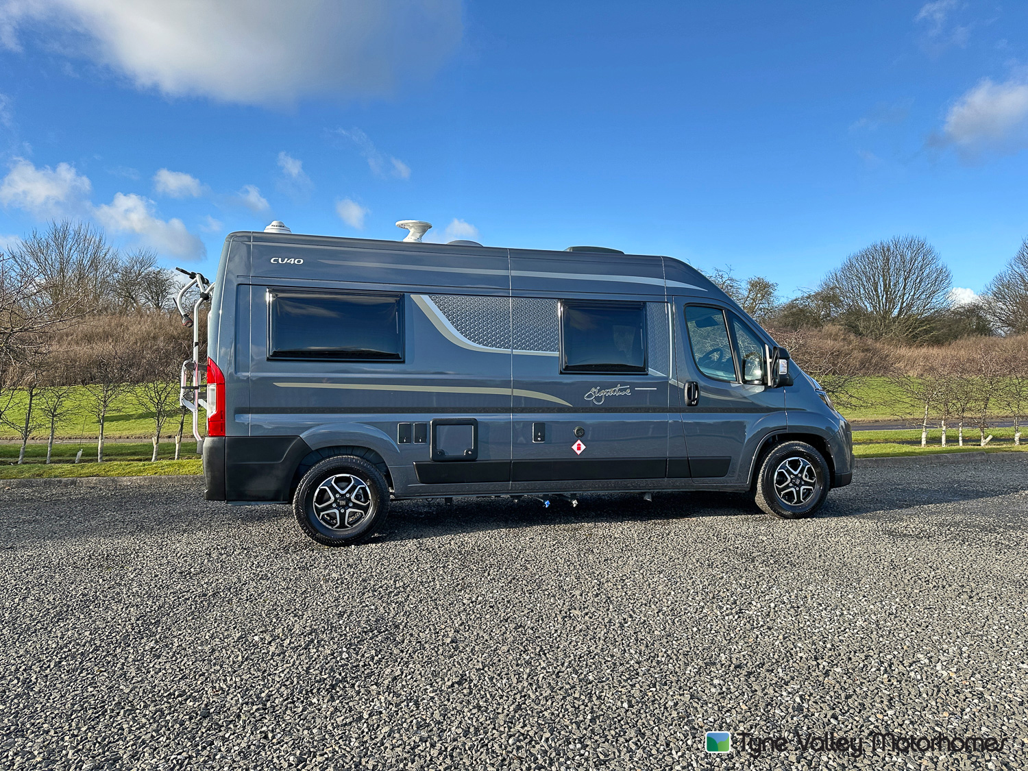 Elddis Signature CV40