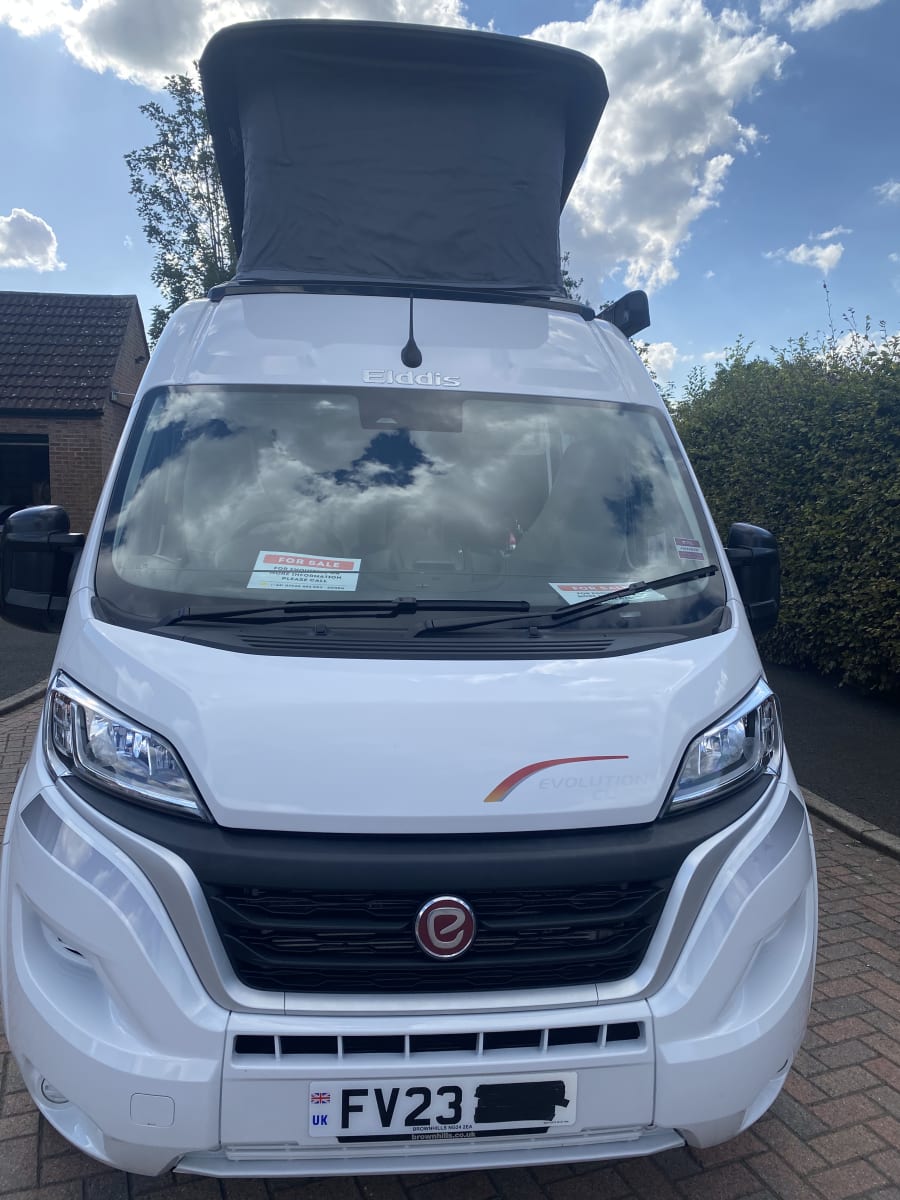 Elddis Signature CV80