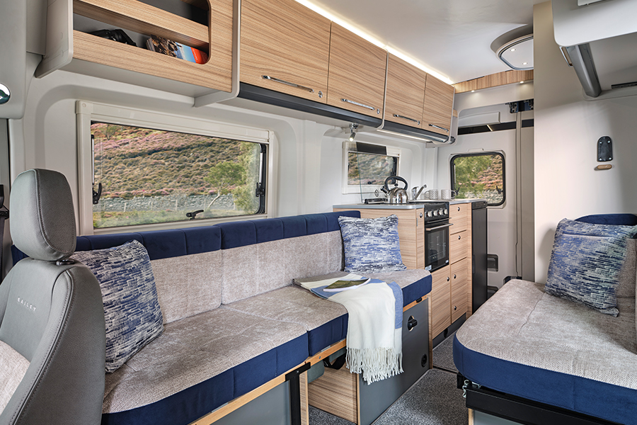 Bailey Endeavour B64