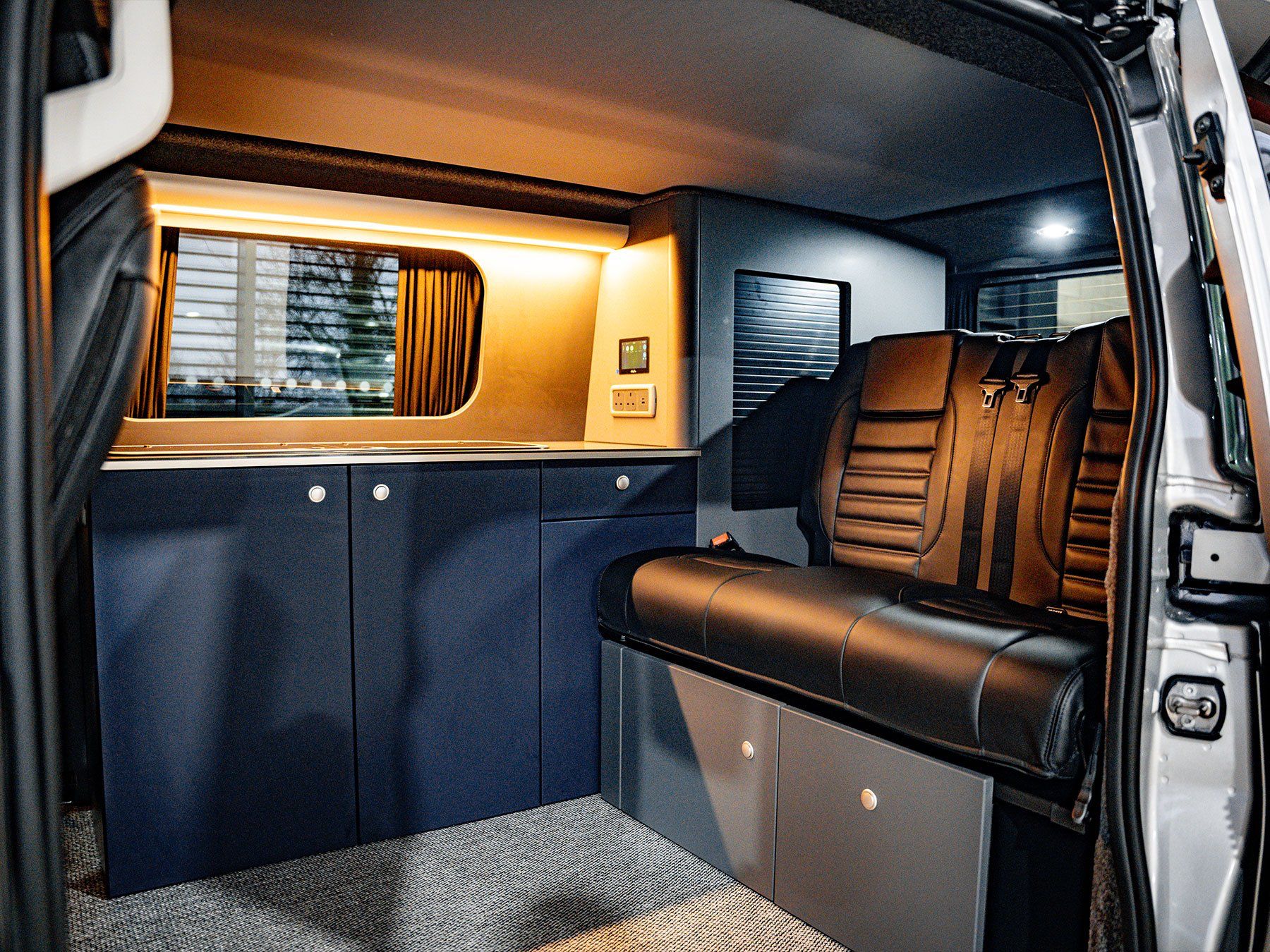 Bespoke Leisure Explore Ford Transit Custom 136ps 8 speed Auto Sussex By Bespoke