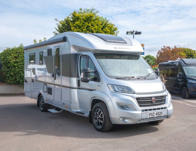 Adria Coral Supreme 670 SLT 140BHP Auto
