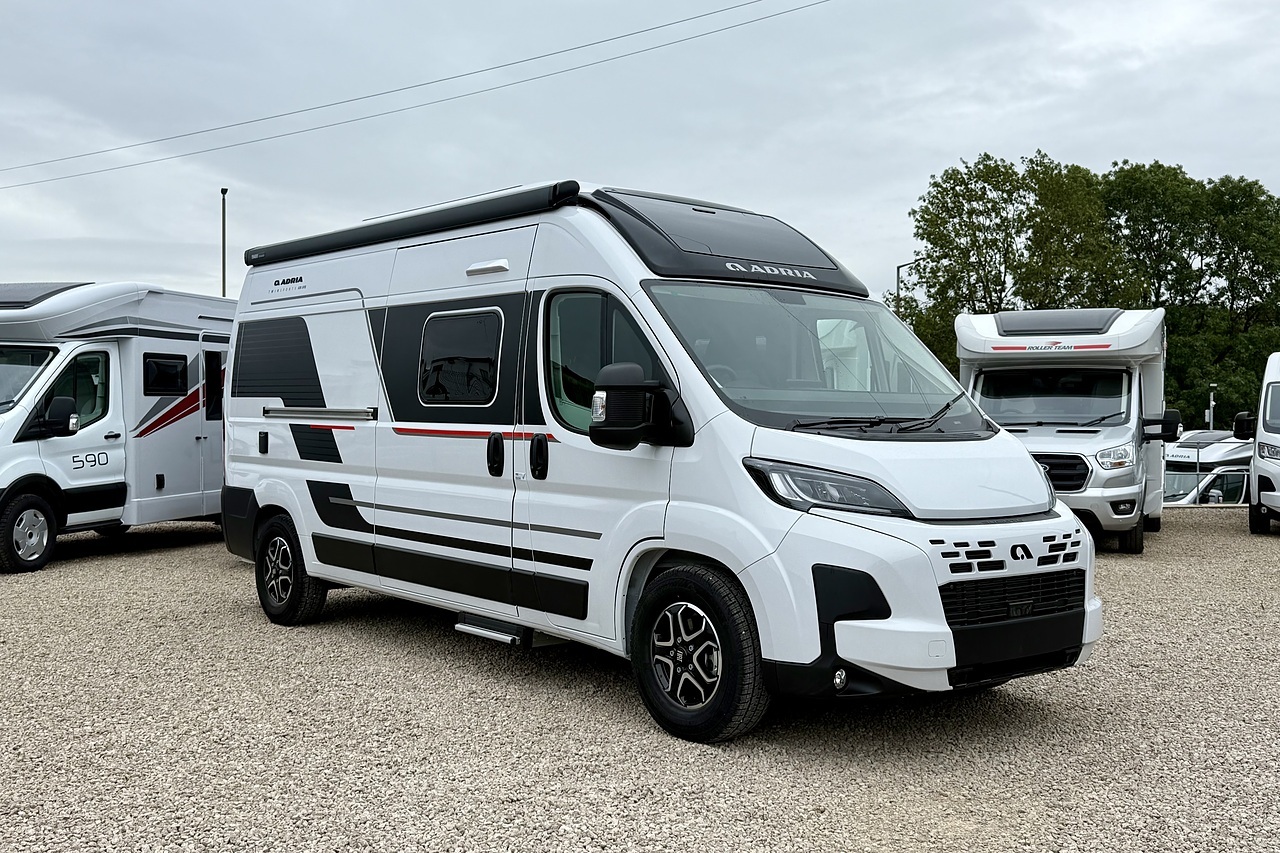 Adria Twin Sports 600 SPB 140BHP Auto