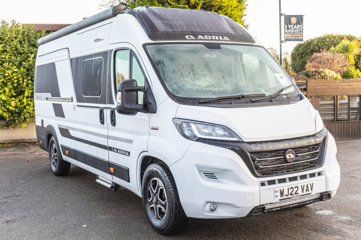 Adria Twin Supreme 640 SPB Family 140BHP