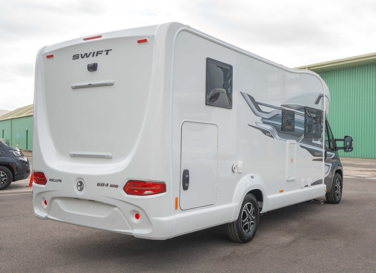 Swift Escape 684
