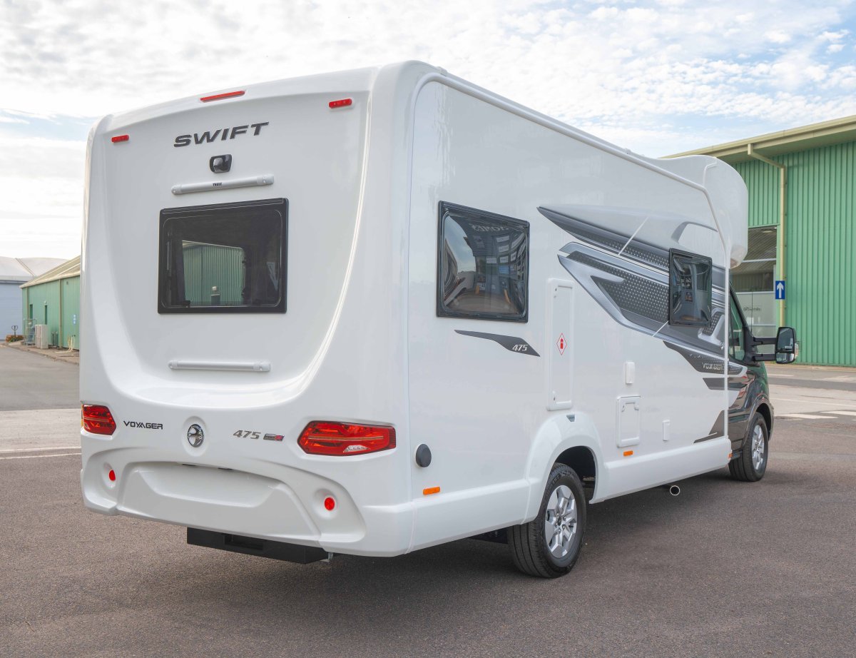 Swift Voyager 475 165BHP Auto
