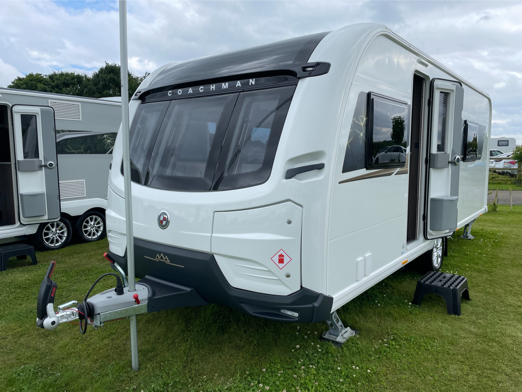 2027 Coachman Lusso I