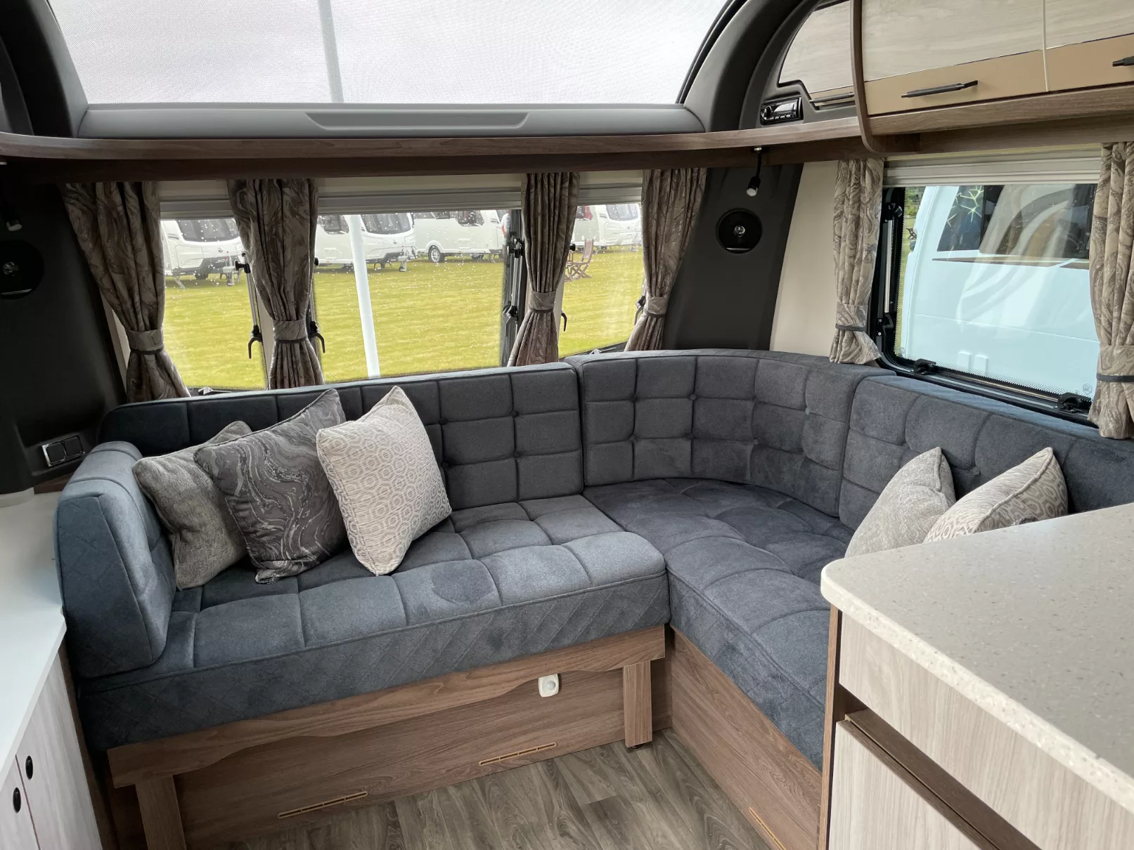 Coachman Lusso 2