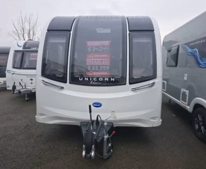 Compass Omega 482 2000 2-Berth Caravan with End Washroom