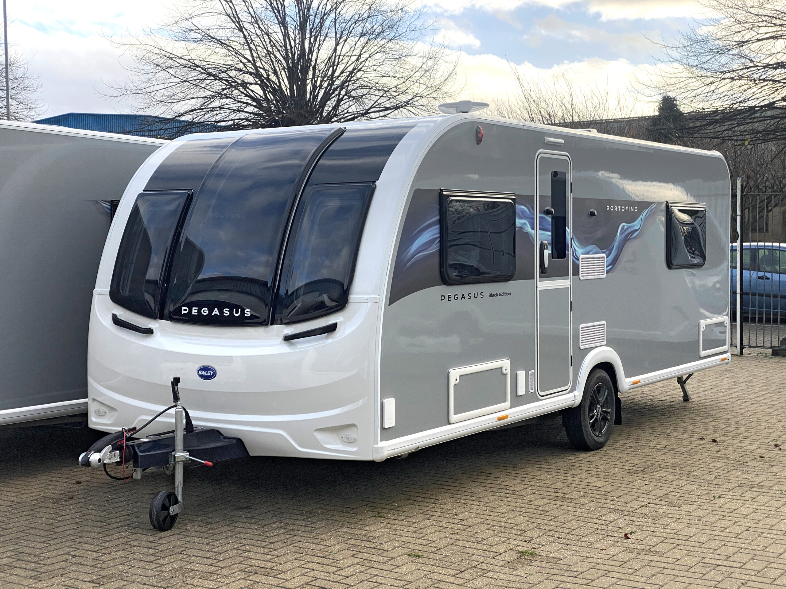 Bailey Pegasus Black Portofino