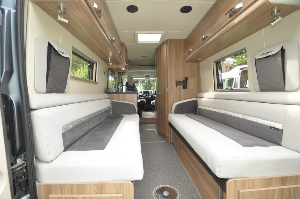 2019 Swift SELECT 122