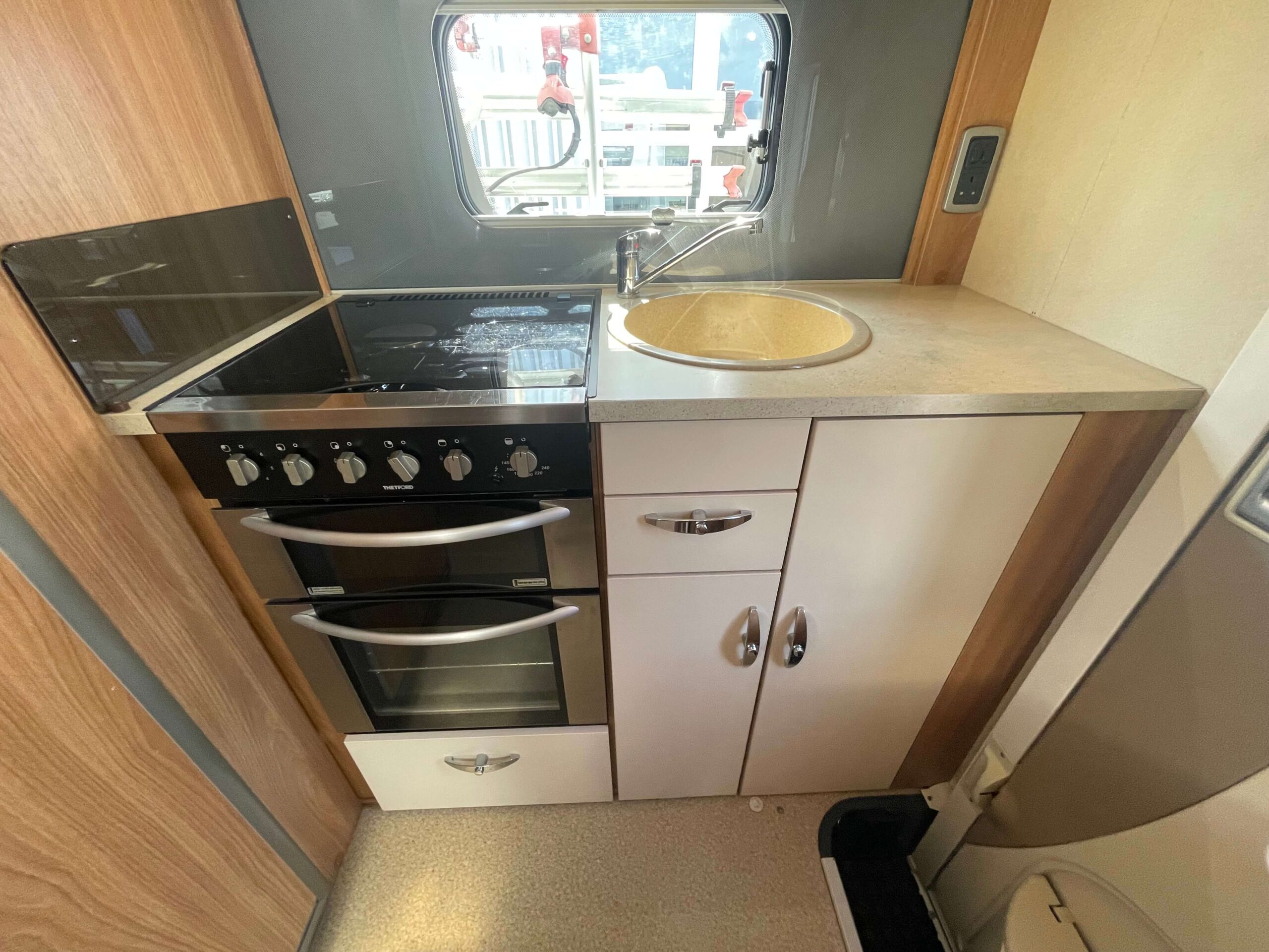 Swift Sundance NEW MOT. 5 berth. 4 belts.