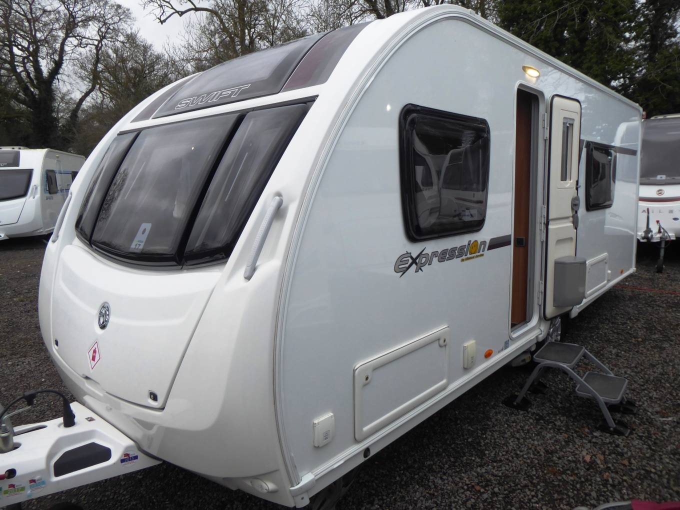 2017 Swift EXPRESSION 584