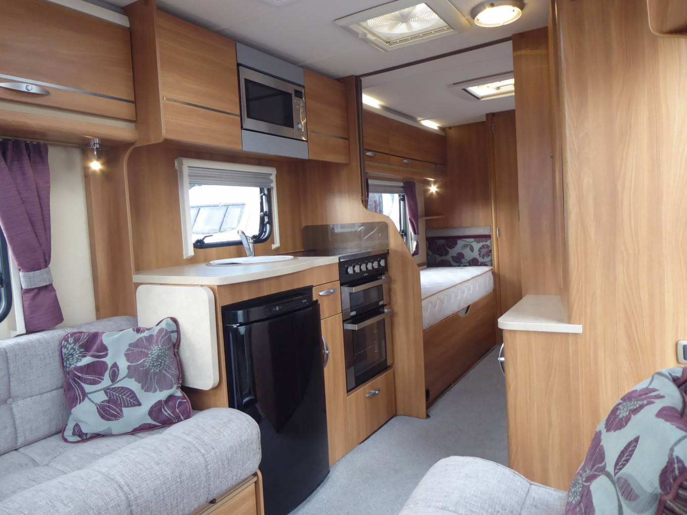 2013 Swift Expression 564 4-Berth Caravan with Twin Single Beds