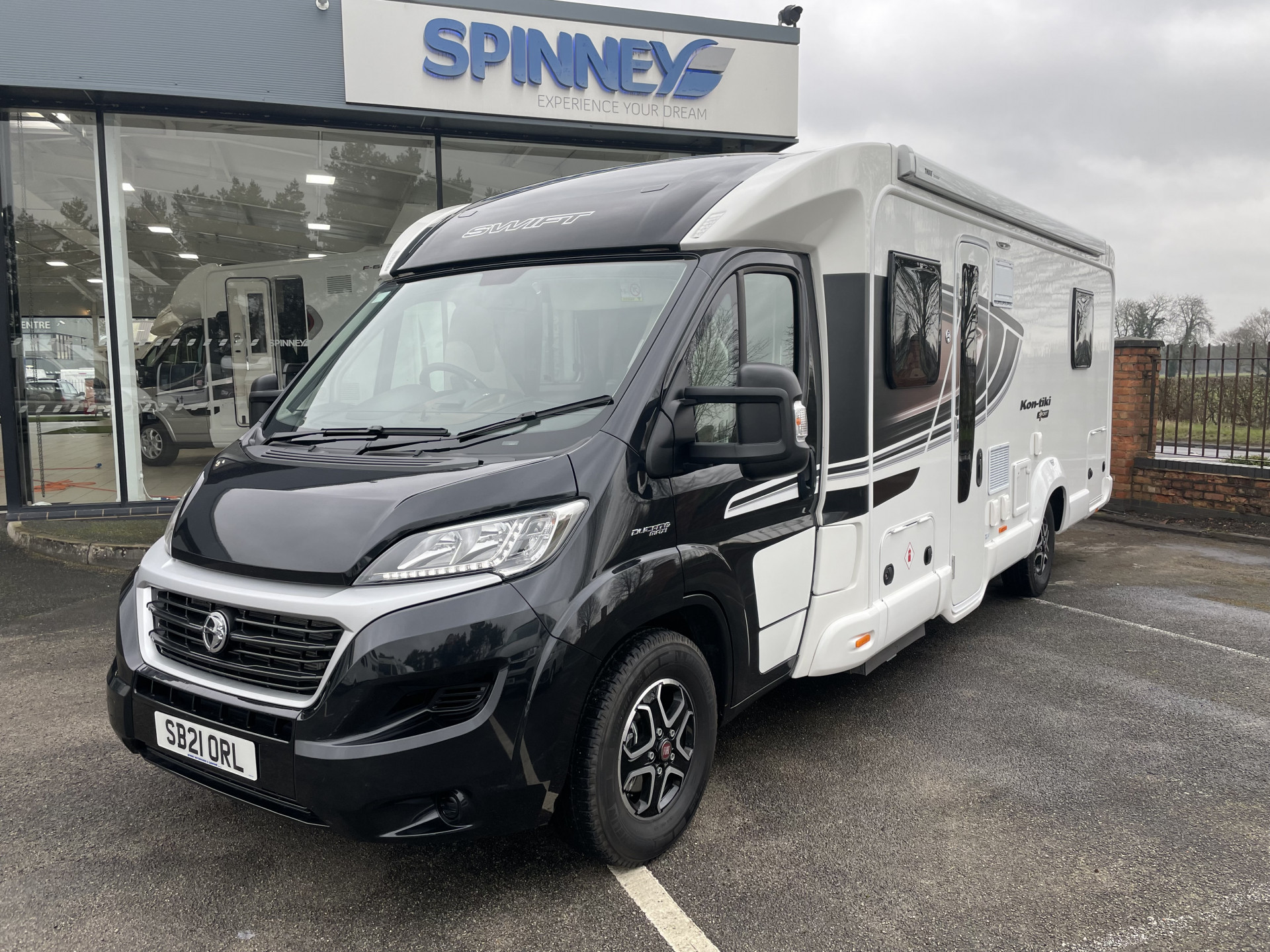 Swift Kon Tiki 679 Black Edition