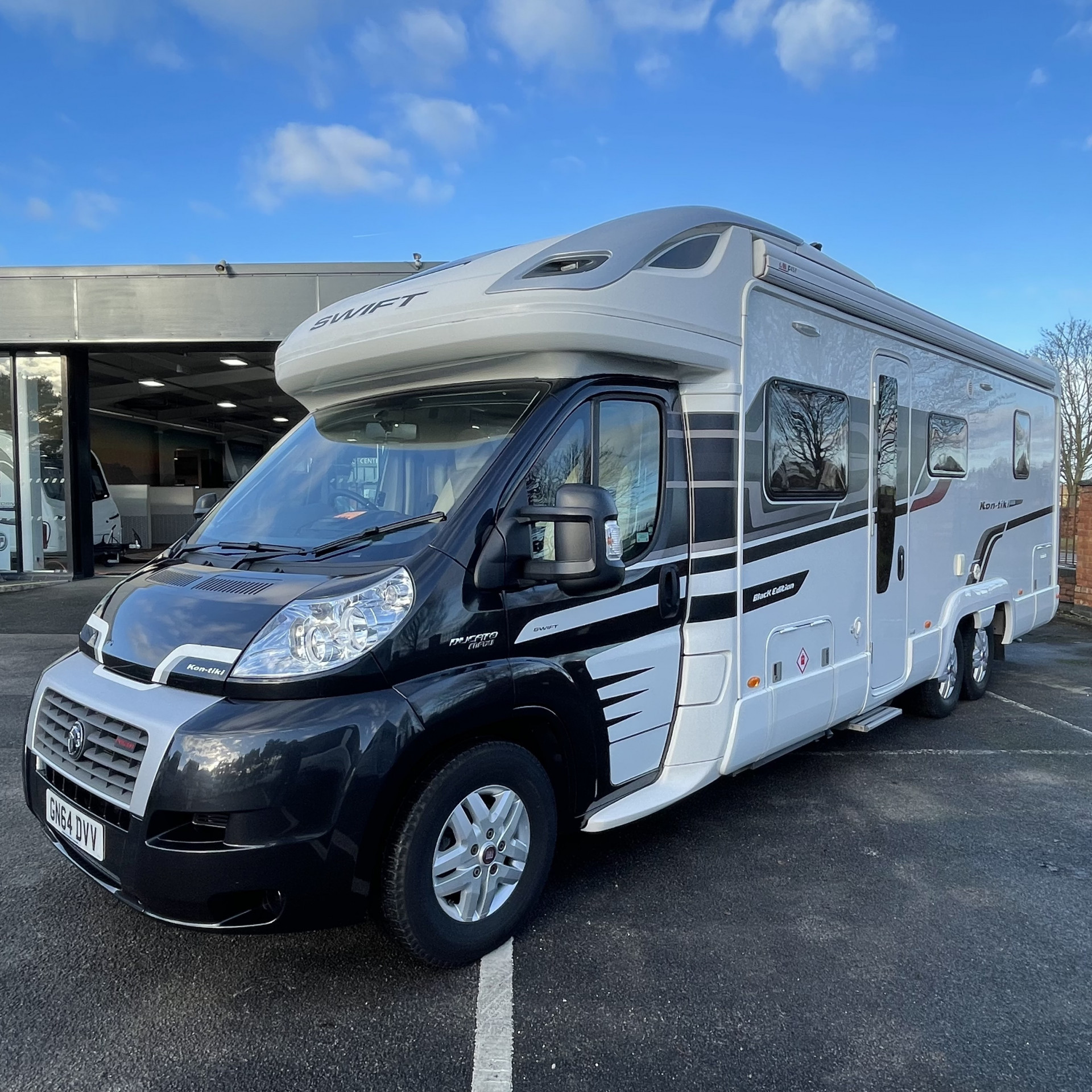 2014 Swift Kon Tiki 679 Black Edition
