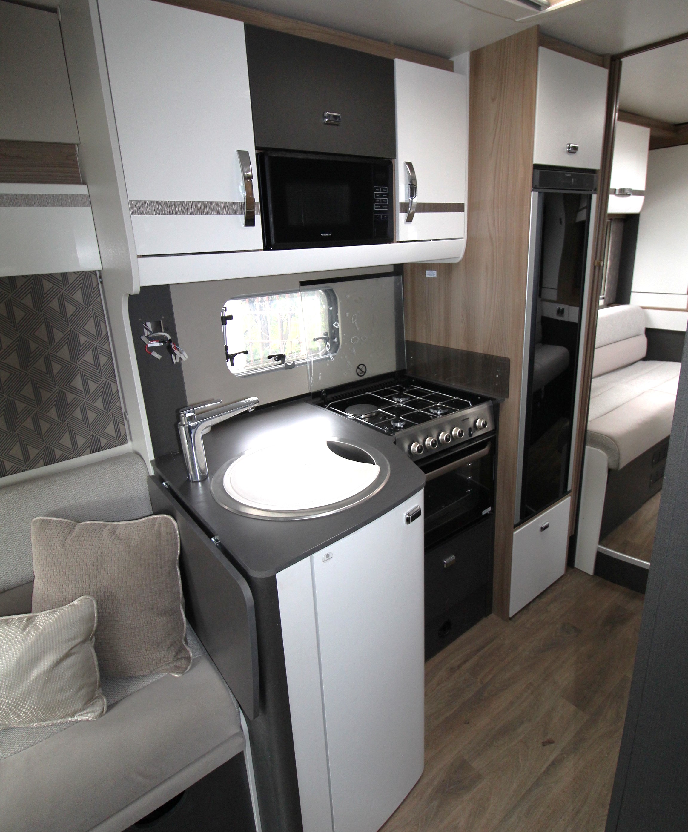 Fiat Swift Escape 674 (2024) 180BHP Automatic 6-Berth Motorhome