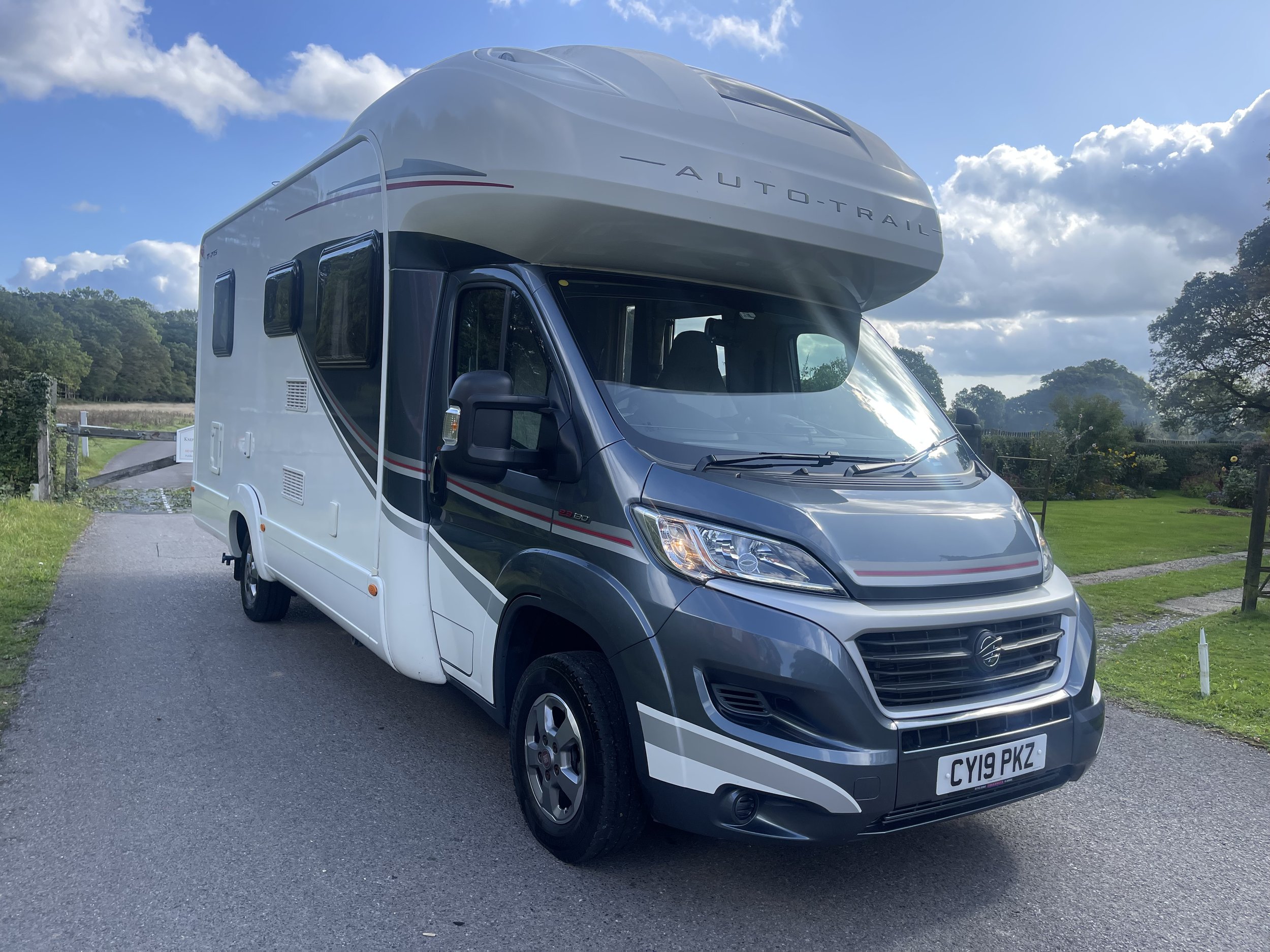 Auto-Trail Tribute 715