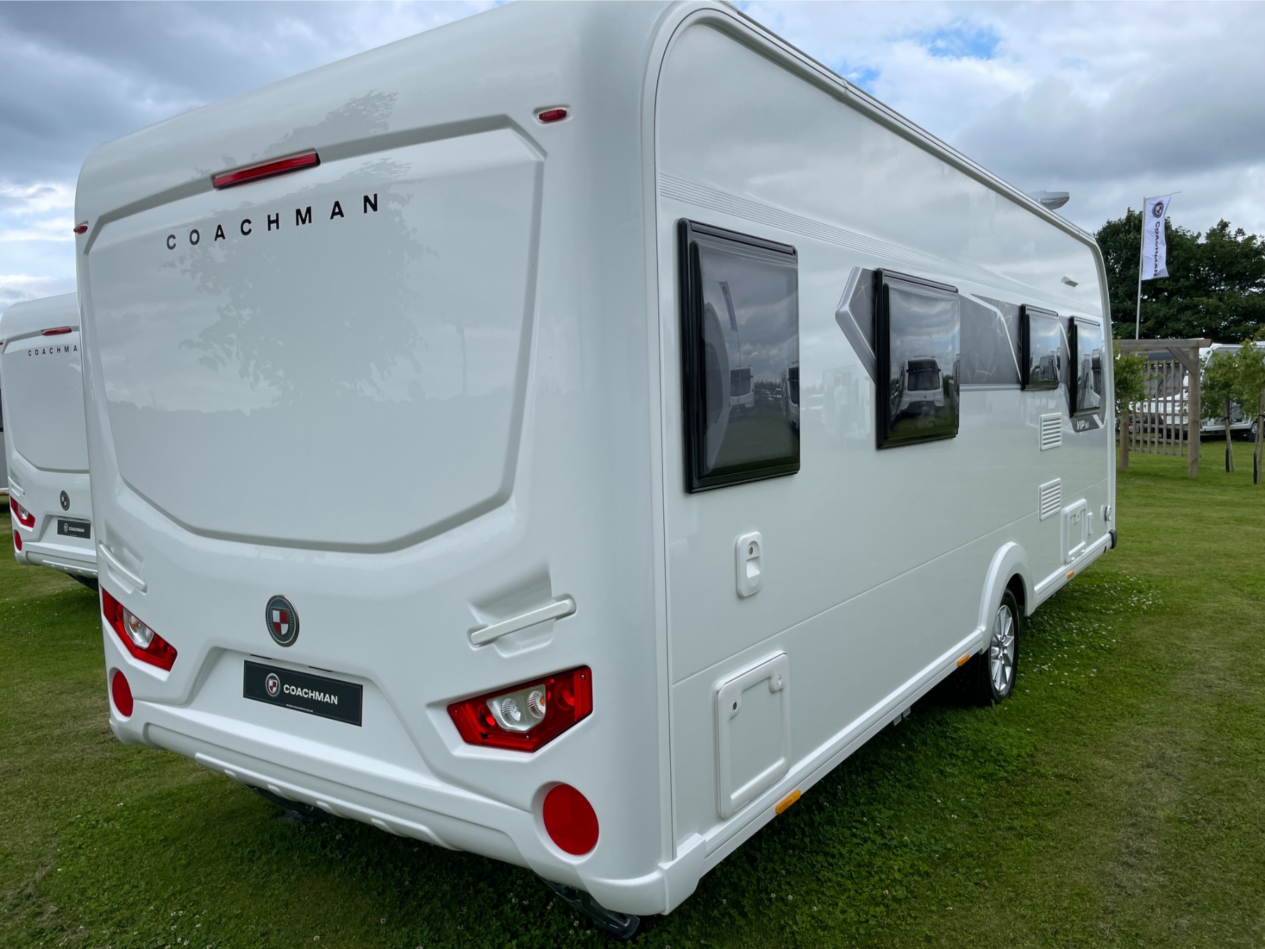 2027 Coachman VIP 565