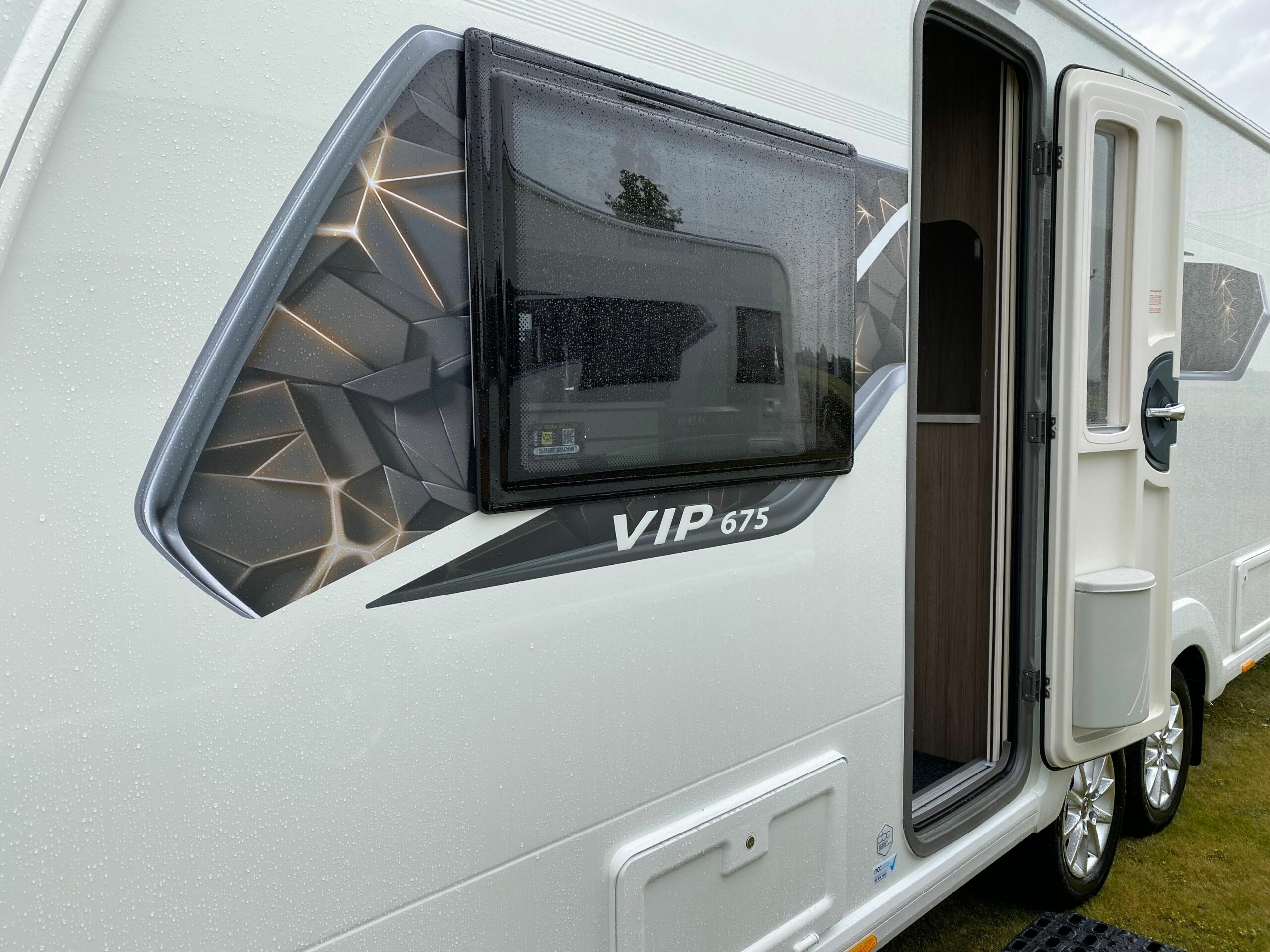 COACHMAN VIP 675