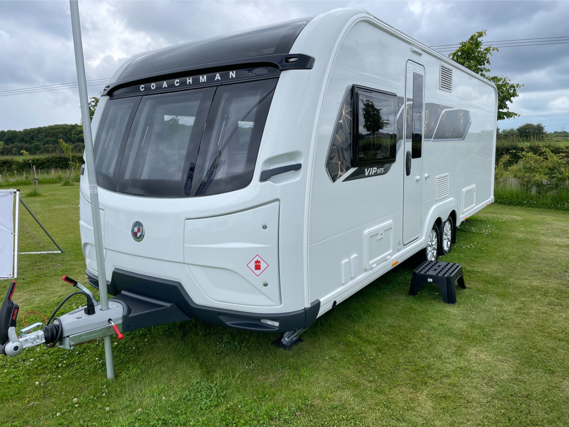 Coachman VIP 675