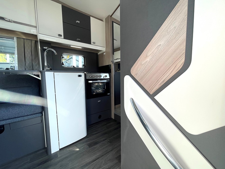 2024 Swift Voyager 594